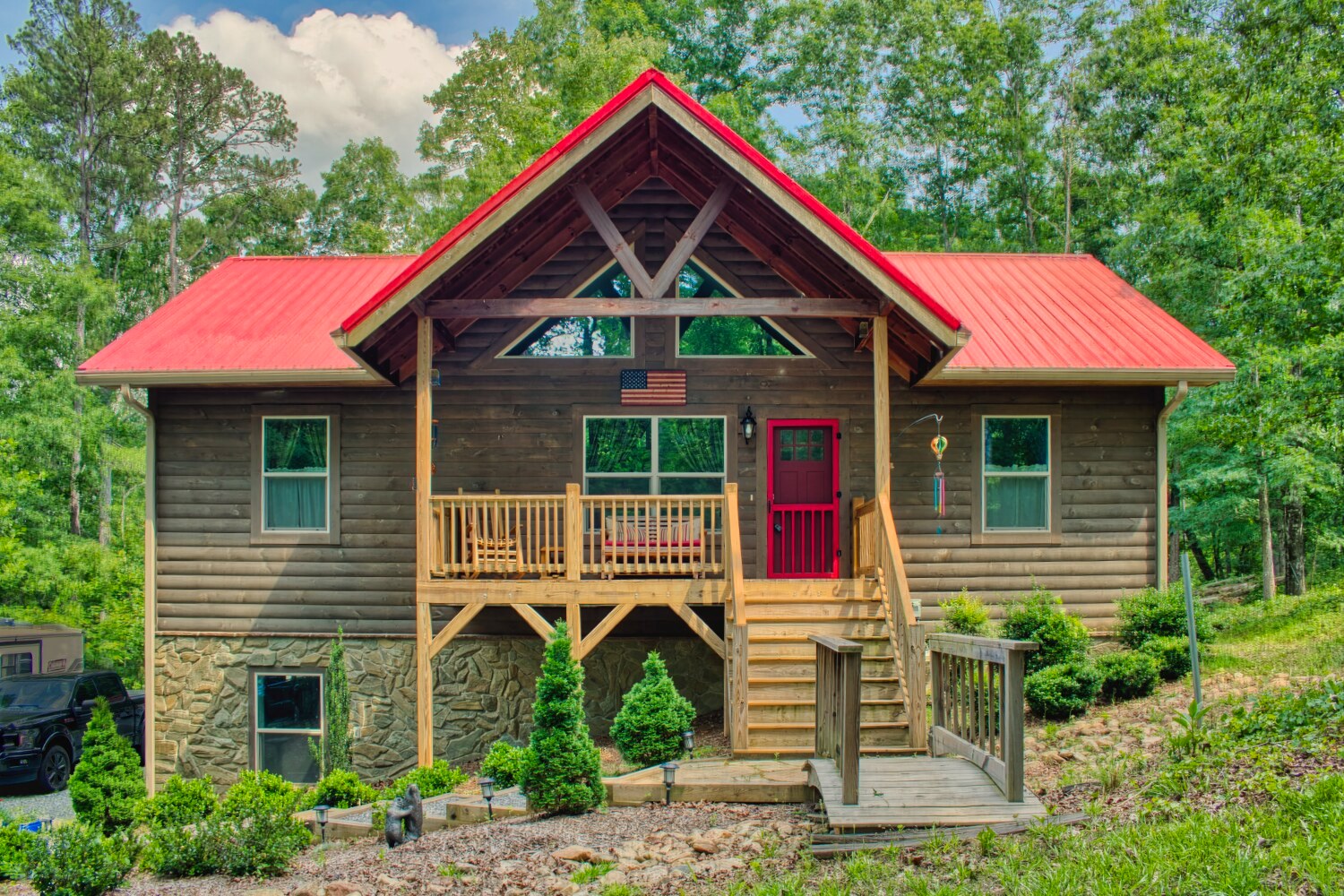 MLS #4387731 Cabin on 3.09 acres in Union Mills, NC