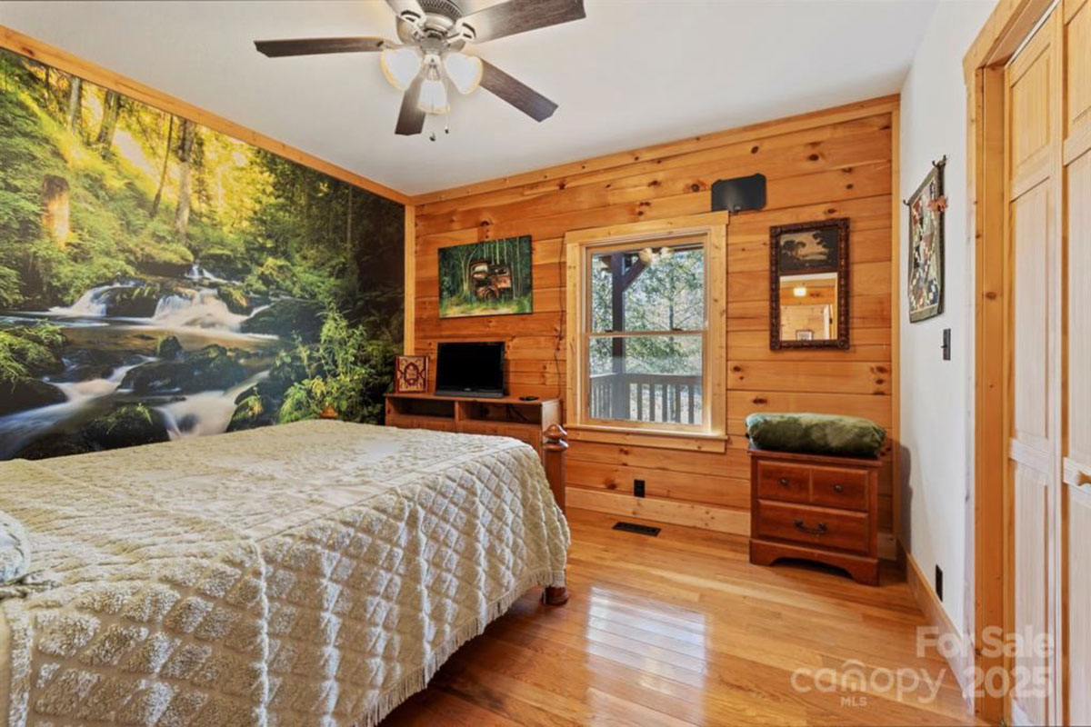 MLS # 4312668 | 8.00 acres | Cabin w/barn and fencing in gated Hearthstone Ridge