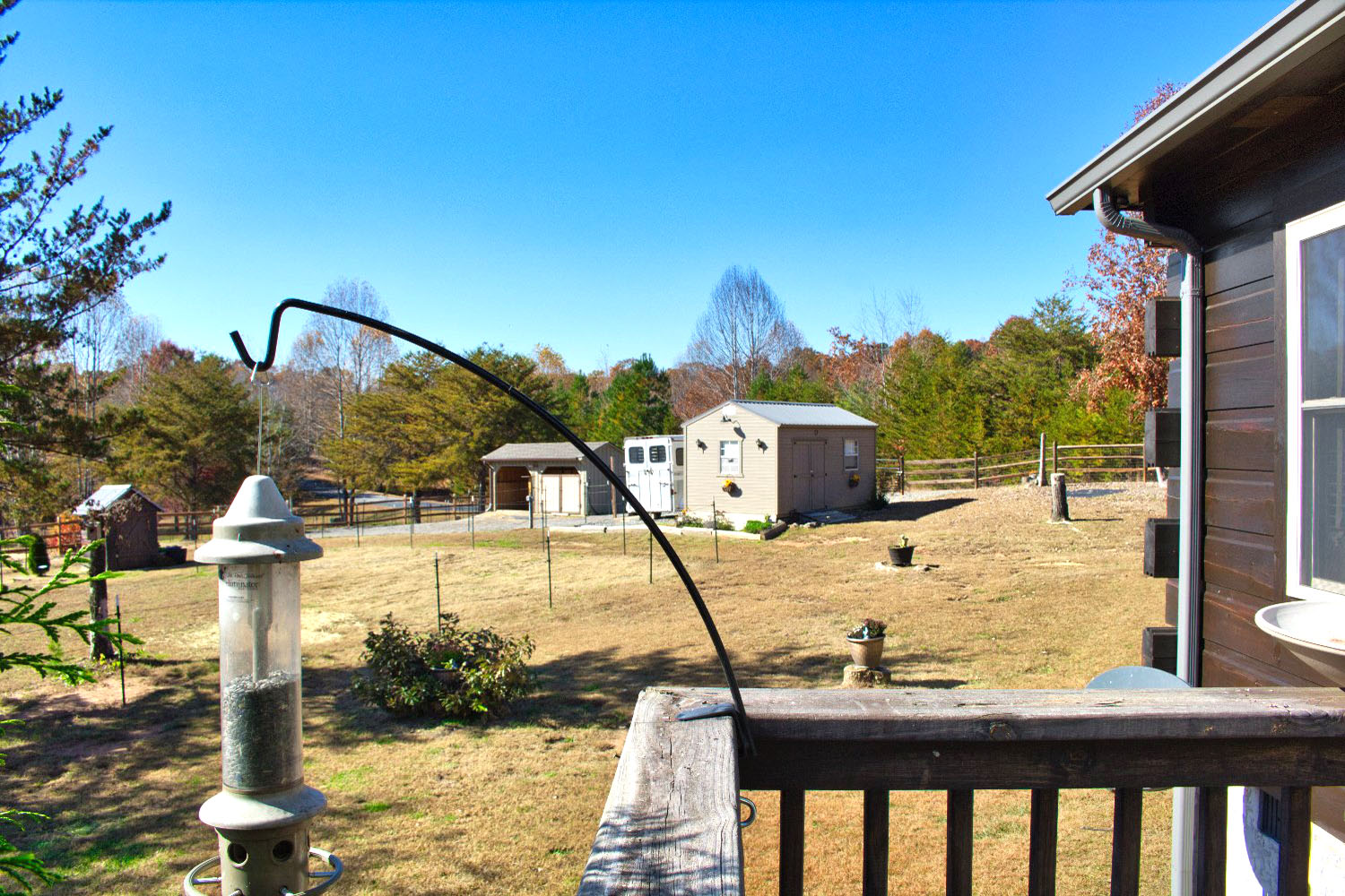 MLS # 4319903 | 2.55 acres | New log cabin w/barn in gated Hearthstone Ridge