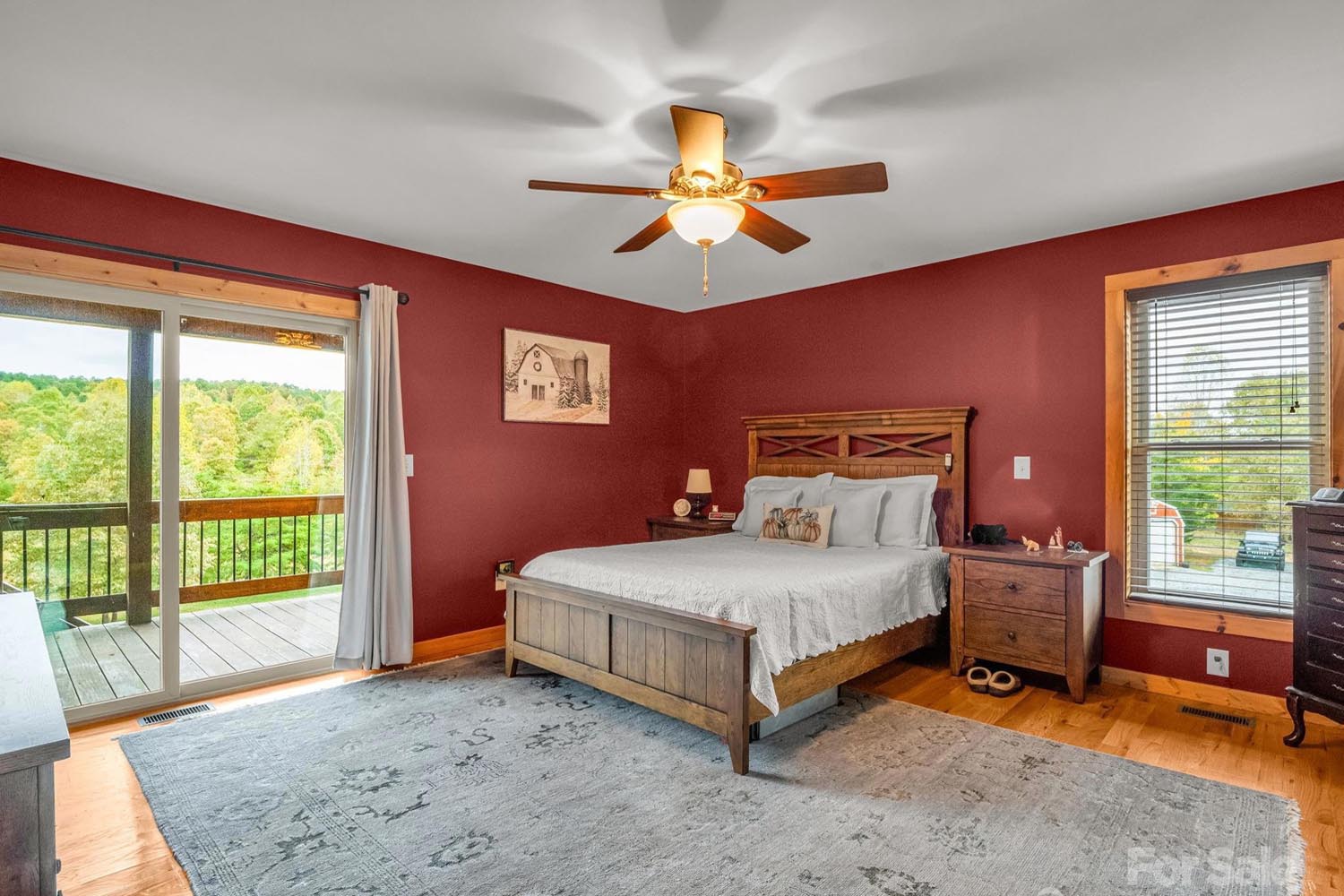 MLS # 4317464 | 4.60 acres | Cabin w/barn in gated Hearthstone Ridge