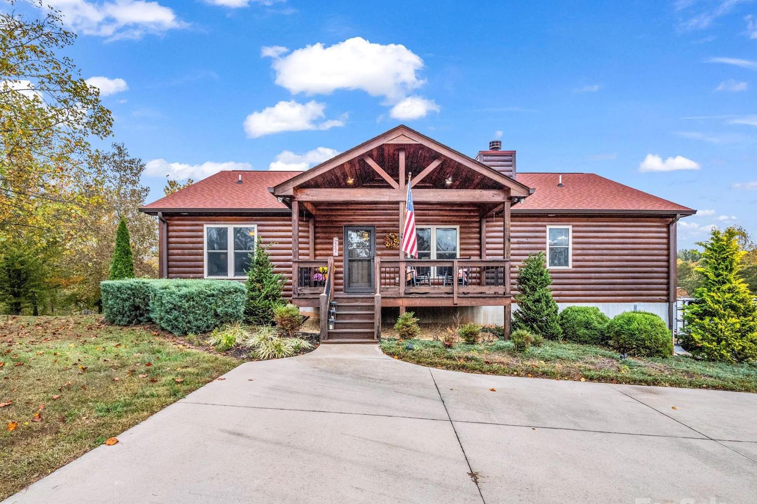 Cabin on 4.60 acres in Union Mills, NC